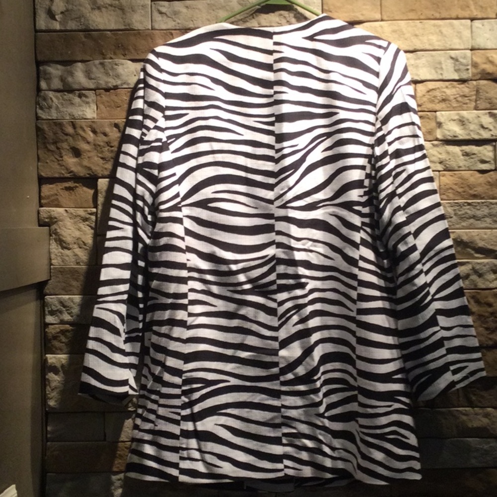 Zebra Blazer - Picture 2 of 4